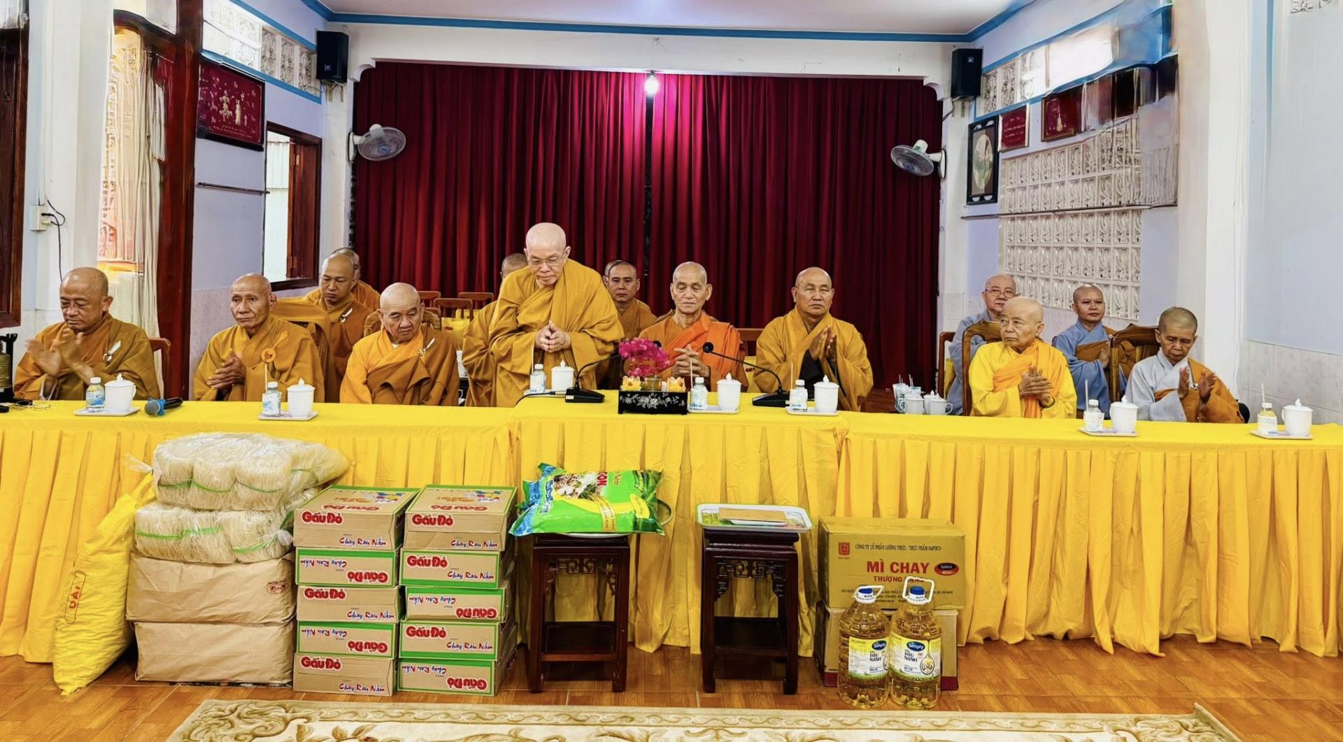 Đồng Nai: Ban Thường Trực Ban Quản Trị Tông Phong Non Bồng Thăm Và Sách Tấn Trường Hạ Tại Tổ Đình Quan Âm Tu Viện